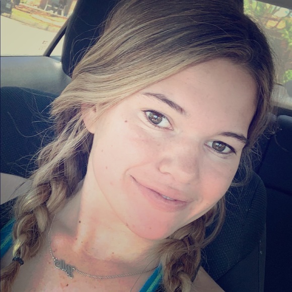 Meet your Posher, Jillian - Picture 1 of 1